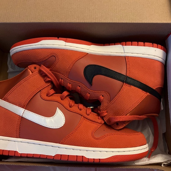 NBA dunks - Picture 2 of 2